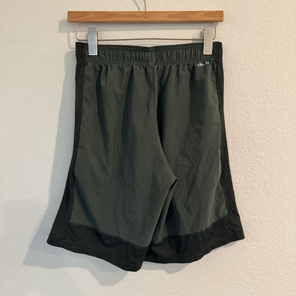 Adidas Climalite Training Shorts Size Small - Picture 2 of 4